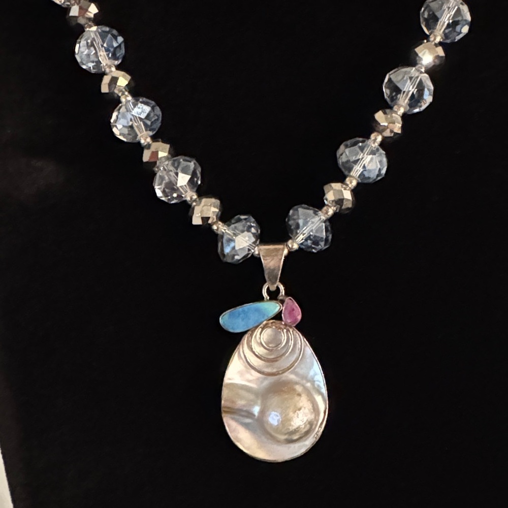 NWOT Swarovski Crystal Necklace with Freshwater Pearl Pendant